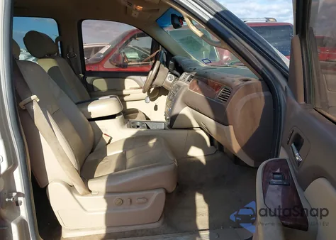 2009 GMC Yukon Xl 1500 Slt2 из США, поврежденный, VIN 1GKFC36009R129055